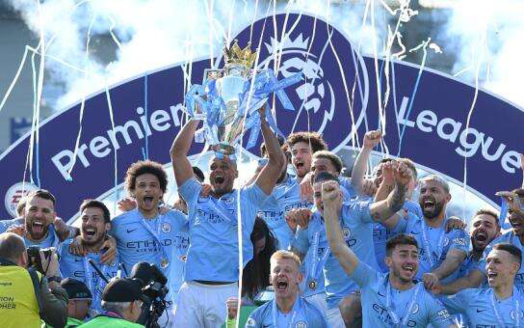 纽卡斯尔正 纽卡斯尔正